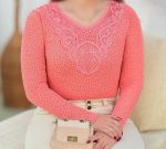 بلوز زنانه جلو گیپور دار خالدار فری سایز - تصویر 2